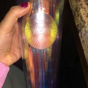 Holographic tumbler